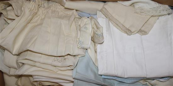 A quantity of baby clothings from 20s-40s
